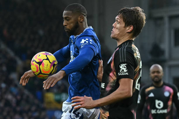 球队交手时 球队交手时