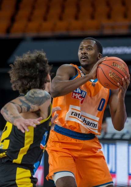 保罗给予了 保罗给予了