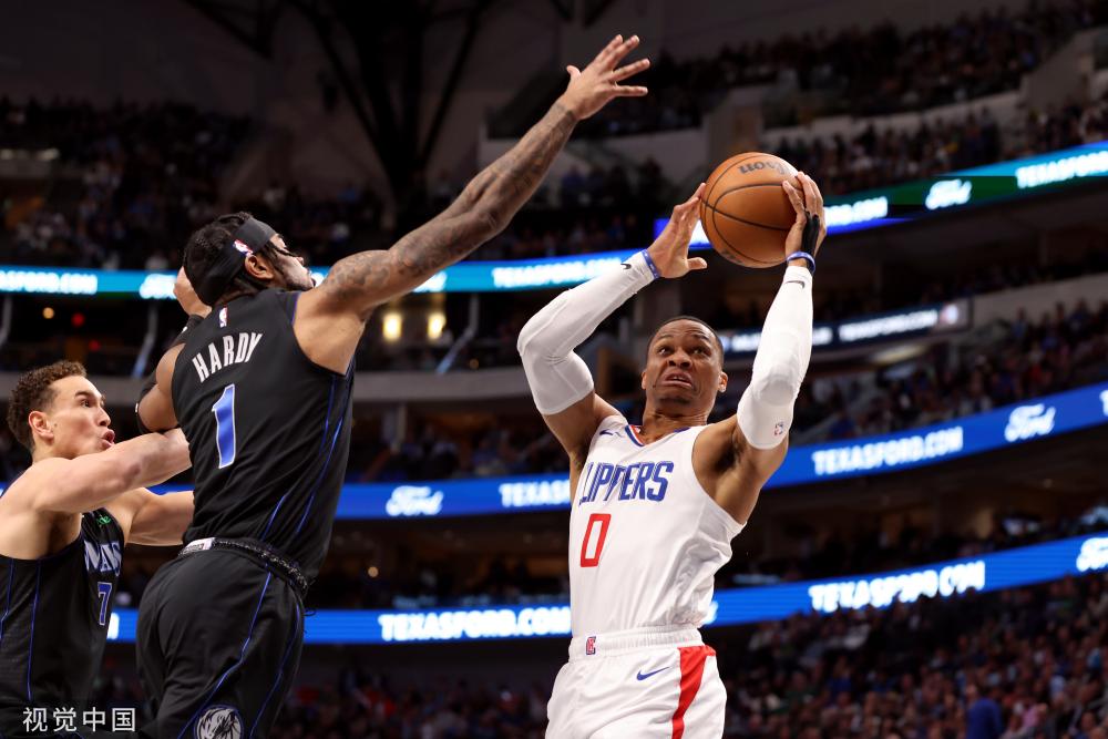 坚不可摧的 坚不可摧的